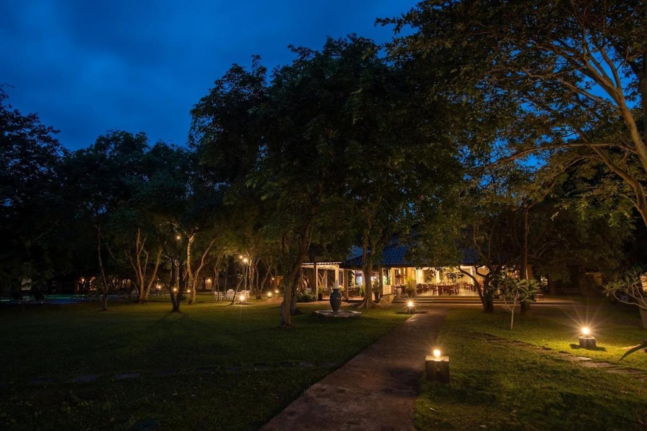 Kassapa Lions Rock Hotel Sigiriya Luaran gambar